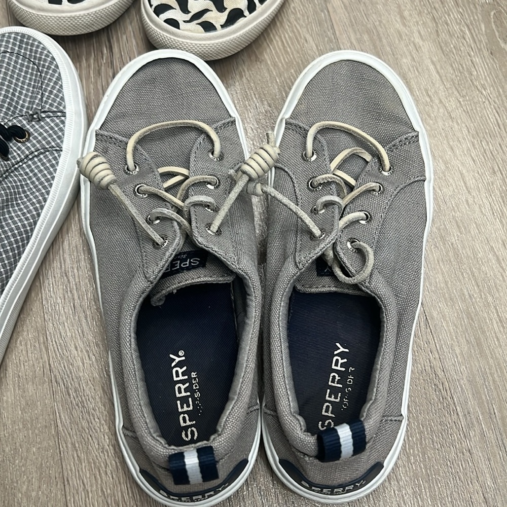 3 pairs of Shoes size 6, in good condition shoes Sperry and Bucket feet - Picture 3 of 8